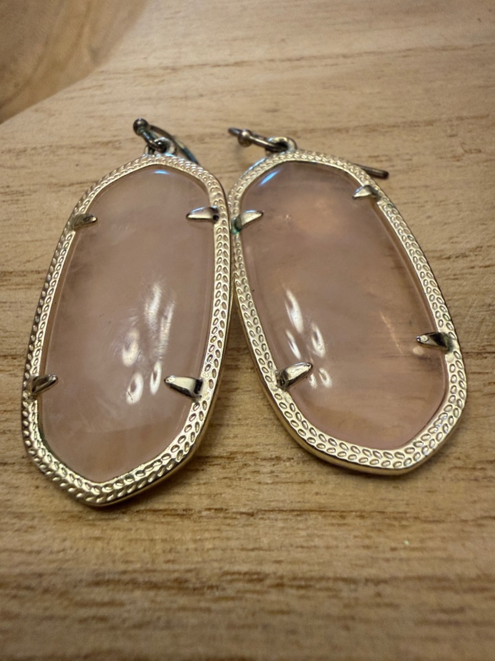 Kendra Scott Elle Drop Gold Tone Earrings in Rose Quartz